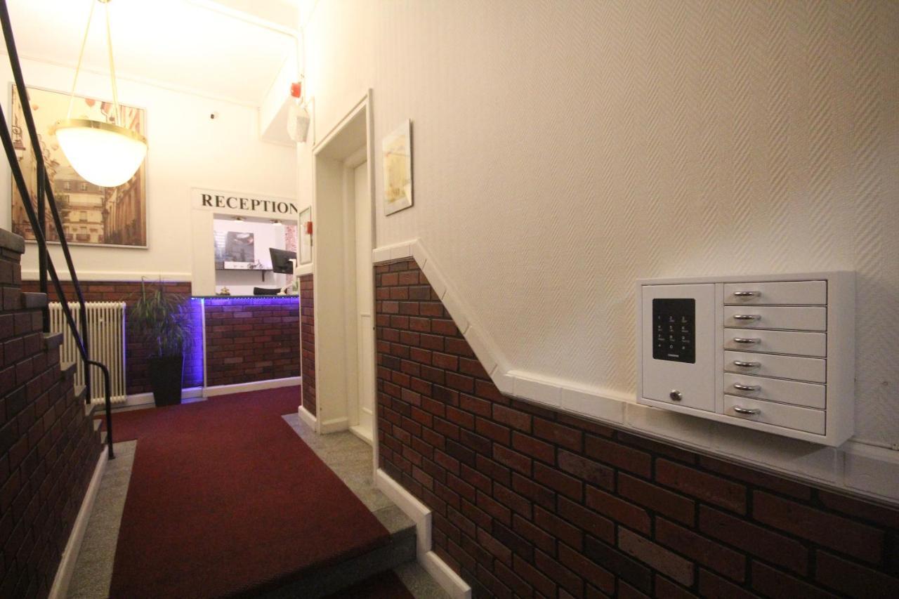 Vattengraendens Vandrarhem & Hotel ノルチェピング エクステリア 写真