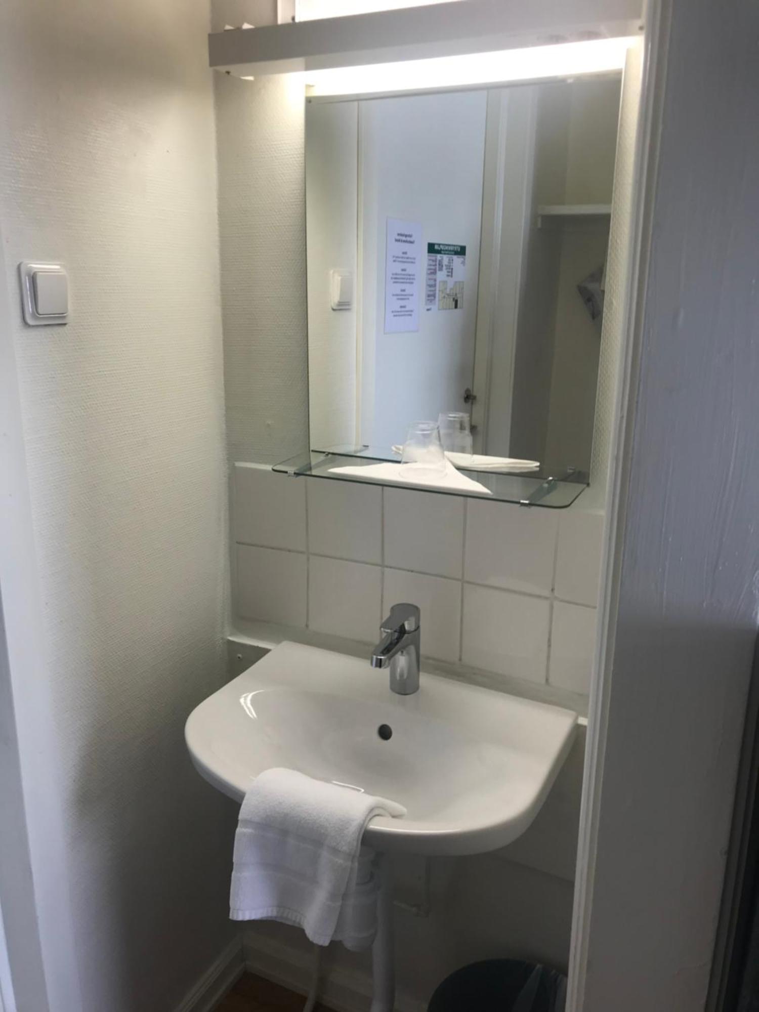 Vattengraendens Vandrarhem & Hotel ノルチェピング 部屋 写真